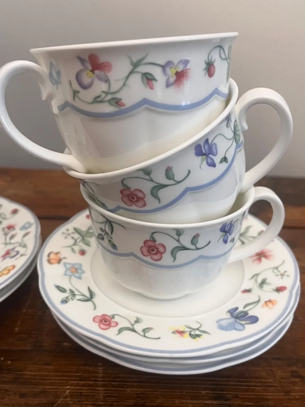 Villeroy & Boch Mariposa Bone China Cups and Saucers Set of 5 / Floral China